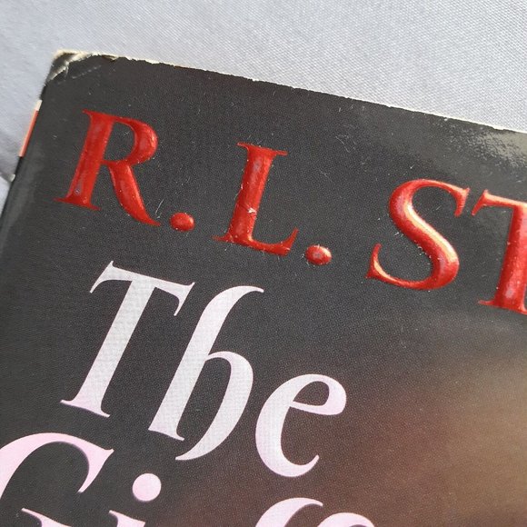 Point Thriller Ser. The Girlfriend by R. L. Stine (2004, Digest Paperback) - Picture 7 of 14